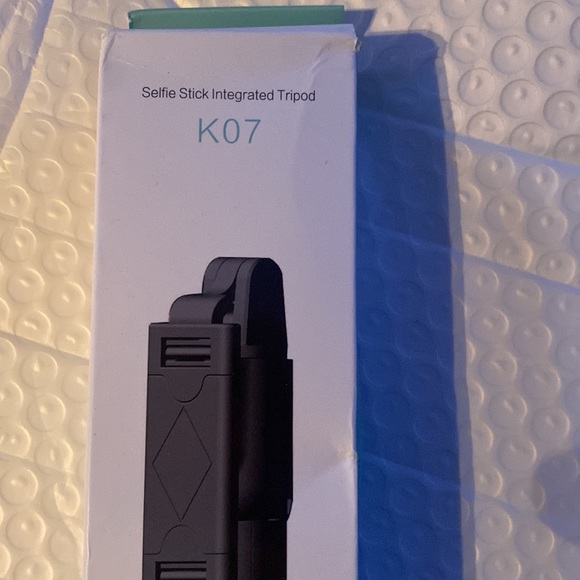 K07 tripod and phone selfie stick - Picture 2 of 5
